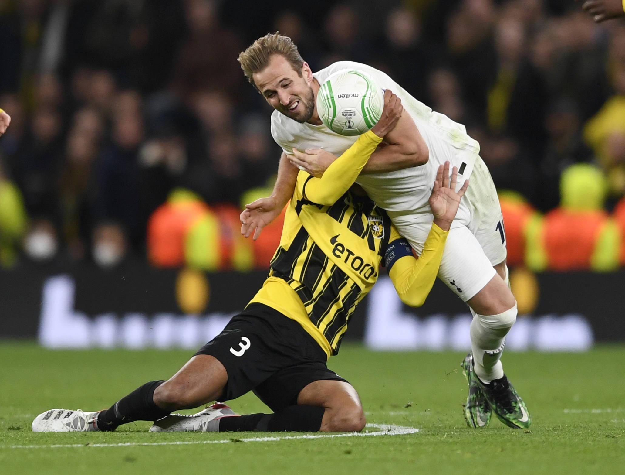 爱游戏官方-里程碑夜!托特纳姆更衣室发声,荷甲国际比赛日刷纪录,底气十足,球探报告显示潜力的简单介绍