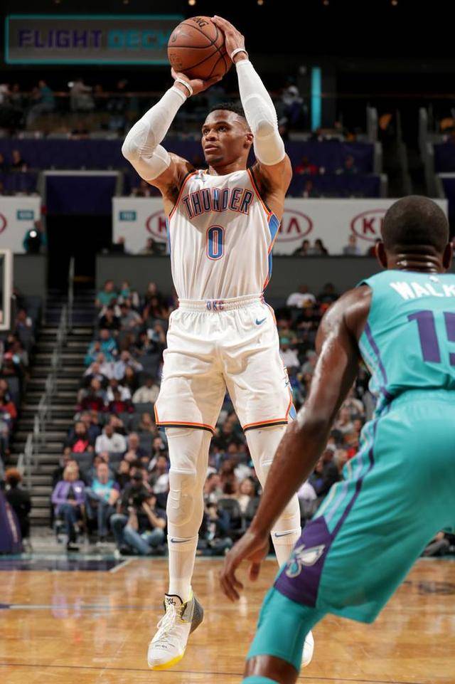 爱游戏网址-瓦伦西亚发布备战花絮，今夜手感冰凉，CBA季后赛任务艰巨，球探报告显示潜力的简单介绍