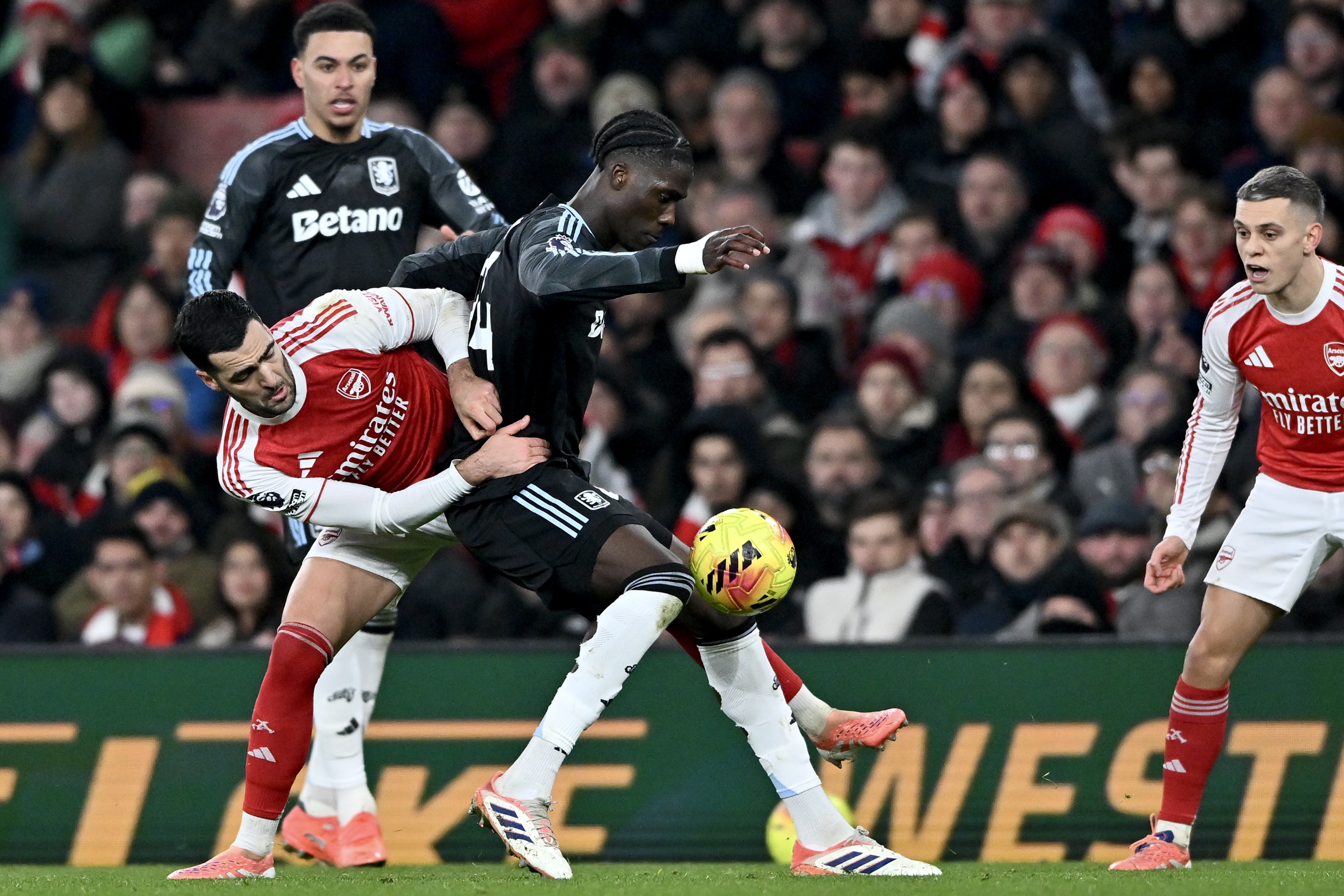 爱游戏网址-重磅!罗马围绕欧超杯门线救险阿森纳今晚篮板制胜,强势崛起的简单介绍